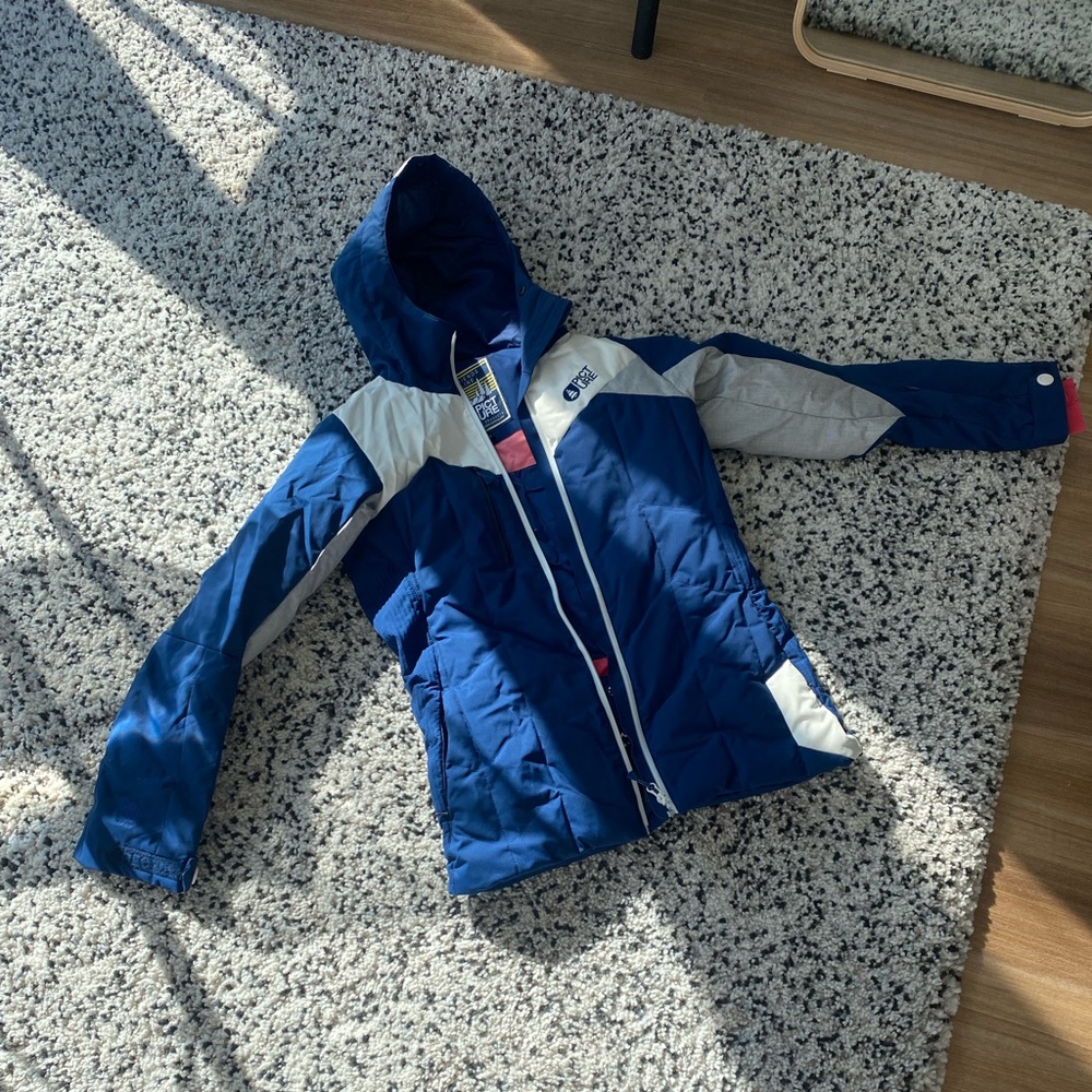 Very good condition. Very warm winter jacket. Originally used for alpine skiing.